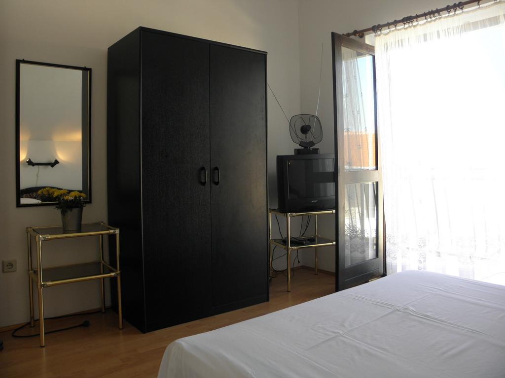 Apartment Perkov Tribalj Kamer foto